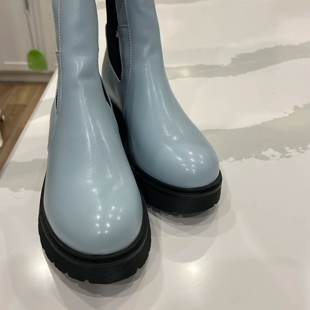 Light blue lug sole over the knee rainboots for rainy season. - Picture 6 of 7